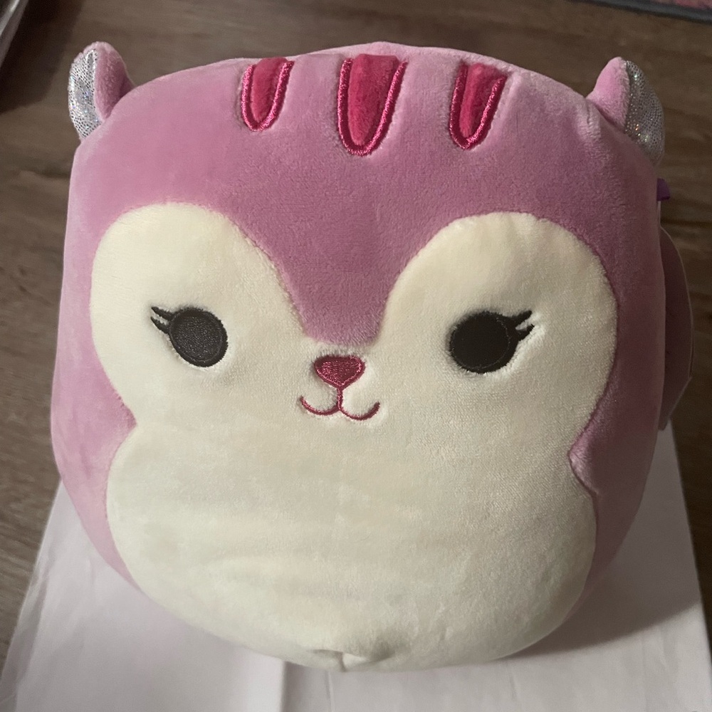 NWT Allina Pink Squirrel 8” Squishmallow Toy w/Fluffy Tail